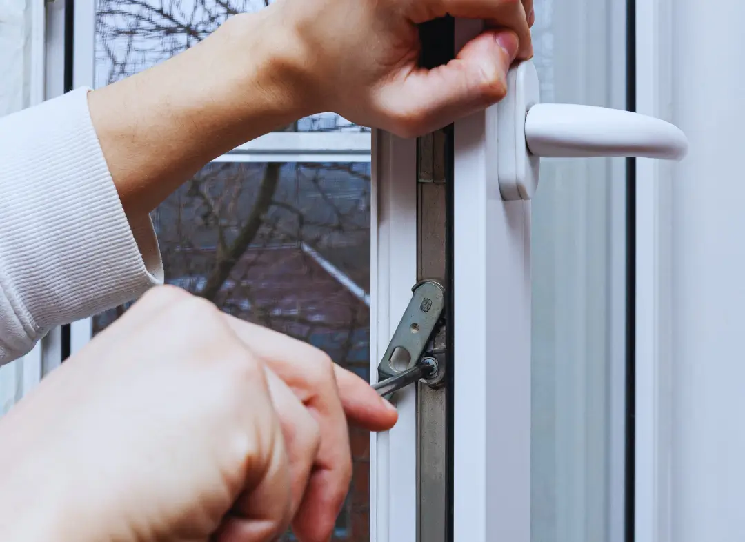 Réparation serrure de fenêtre Montréverd